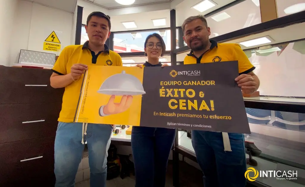 Equipo de Inticash celebrando