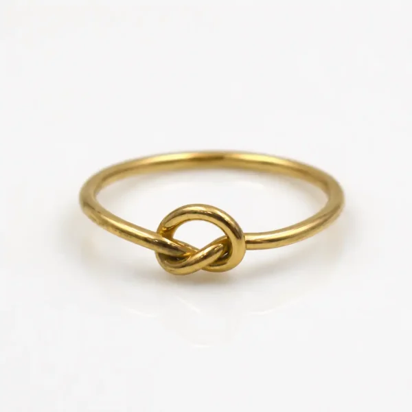 Anillo de oro para mujer 18k diseño básico nudo